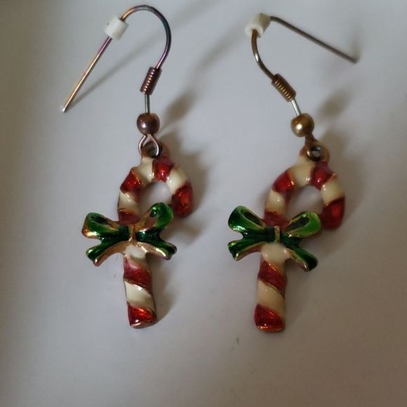 🛍️5/$20🛍️ Two Pairs of Christmas Earrings Stockings Candy Canes - Picture 2 of 3